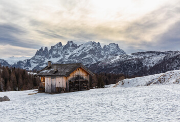 Entire serviced classy moutain house